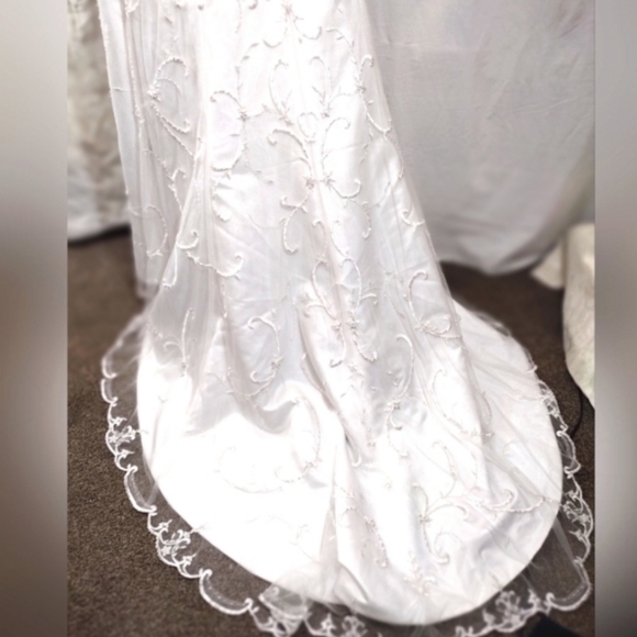 Olay cassini wedding dress - Picture 11 of 16